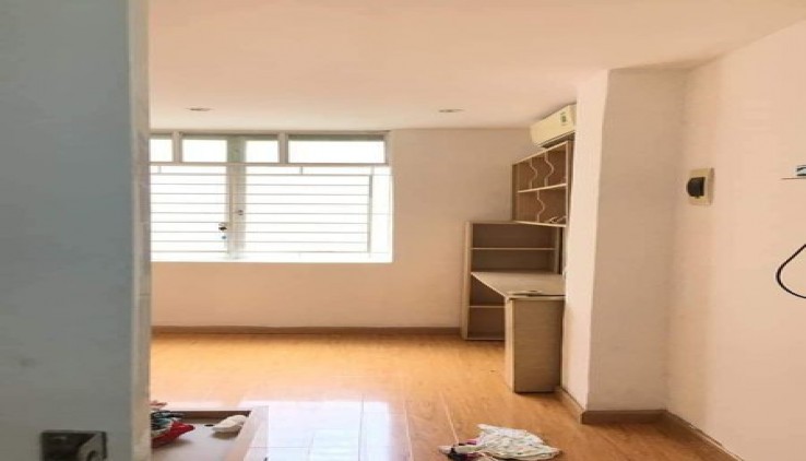 CHO THUÊ CĂN HỘ TẬP THỂ PHỐ MINH KHAI (HÒA BÌNH 7) - TẦNG 3, 90M2, 3 NGỦ 7.5 TRIỆU